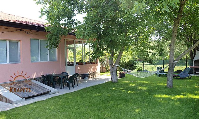 Krapets Casa | Nadya Holiday Home