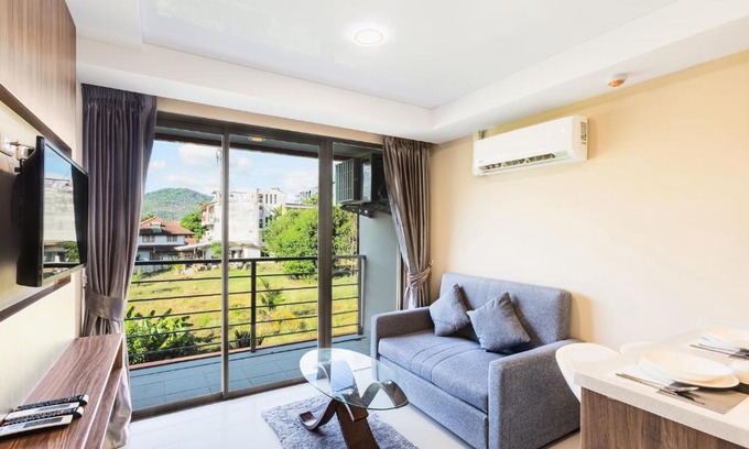 Nai Harn Apartamento | Nai Harn NBC Condo by Nataly
