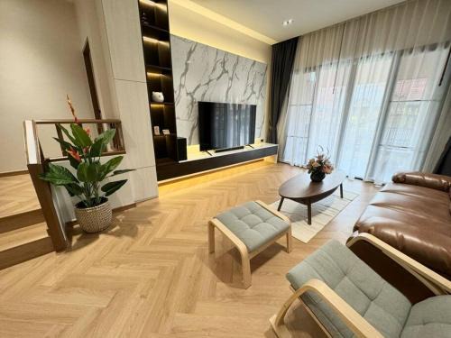 Phuket Casa | Naka Central Happy Home in Phuket city