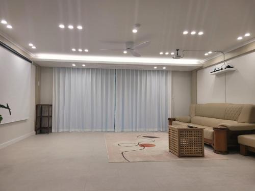 Saha Apartamento | Nakgae Station 5 minutes away 68 pyeong