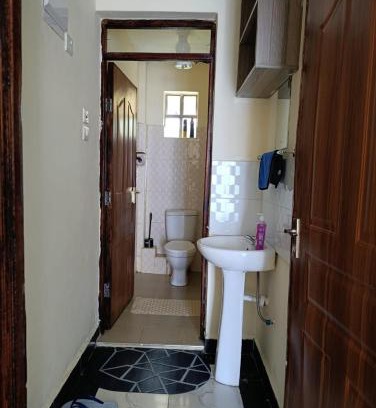 Hospital Apartamento | Nakuru modern home