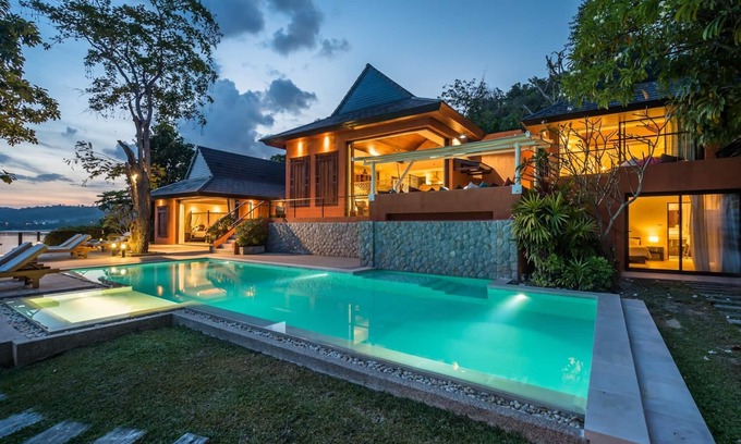 Wichit Villa | Nam Bo - Oceanfront pool villa with maid & cook