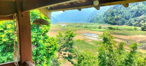 Nam Mau Casa | Nam Pé Tày Homestay - View hồ Ba Bể