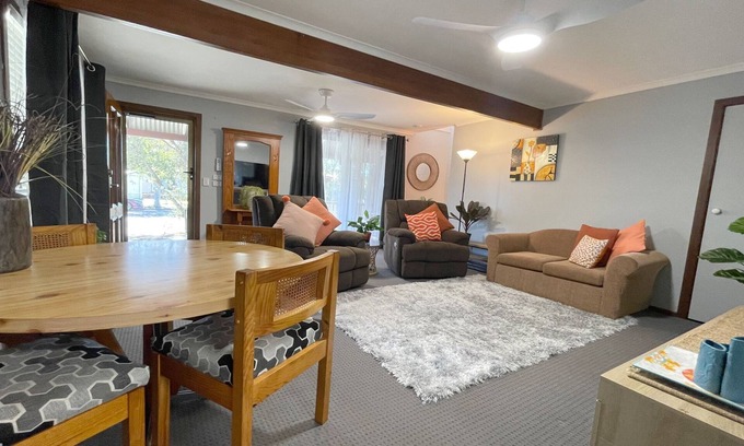 Caboolture Casa | "namaste" is a Charming, Comfortable 2 Bedroom Holiday Home