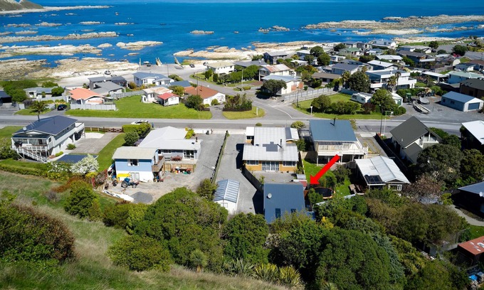 South Bay Casa | NAN'S BACH - KAIK?URA HOLIDAY HOME, family friendly in Kaikoura