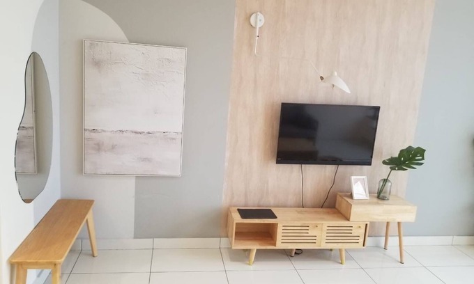 Kuala Lumpur Apartamento | Nano's Home 2-bedroom apartment in charming KL with AC's, WiFi, Gym, Kids Park.