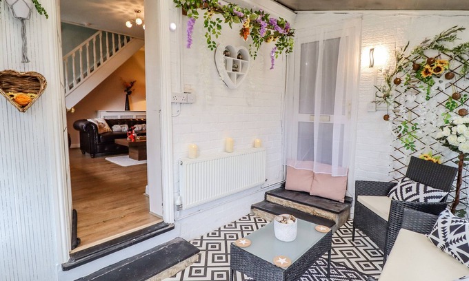 Froncysyllte Cabaña | NANTCLWYD, family friendly, character holiday cottage in Llangollen