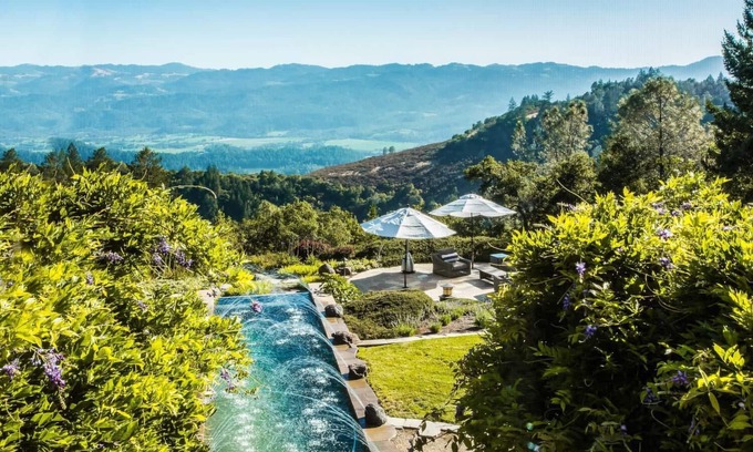 Angwin Casa | Napa Valley Vineyard View Estate