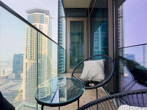 Dubai Marina Apartamento | Naseem - Stylish 1BR Hotel Apartment Overlooking the Marina