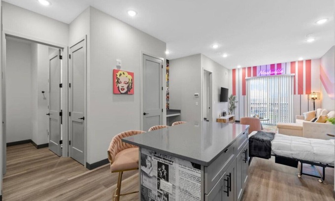 South Nashville Apartamento | Nashville Getaway for 6! 2BR, Free Parking