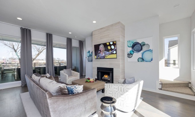 Nashville Cabaña | Nashville Notes - Sleeps 8 - Mins to Broadway!