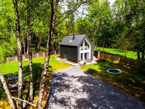 Cminsk Casa | Nasza Baza wśród drzew prywatny dom z balią - jacuzzi Miedziana Góra Kielce świętokrzyskie
