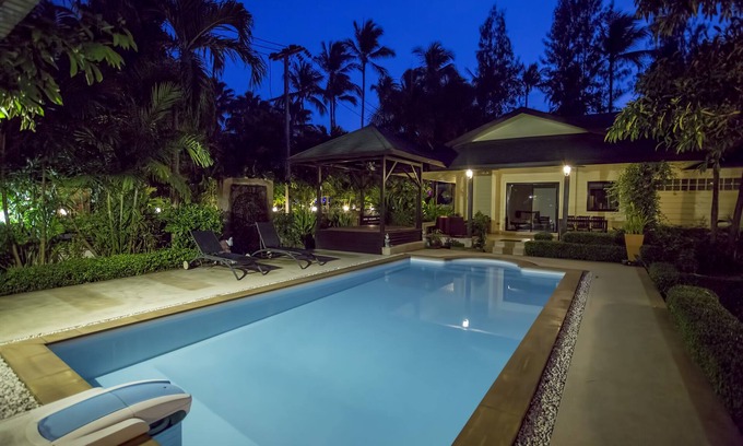 Hua Thanon Villa | Natien Beach Villa (cerca de Lamai)