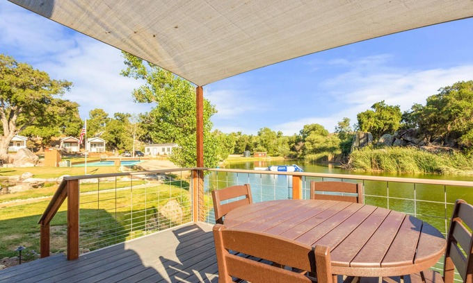 Temecula Cabina | Native Falls Cabin (2BR Deluxe) - 2 bedroom, 1 bath Deluxe Cabin