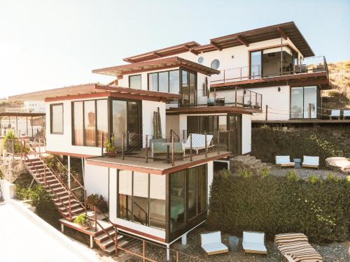 Playas de Rosarito Chalet De Esquí | Native Residence