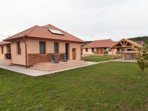 Demjen Apartamento | NATURA Vendégházak