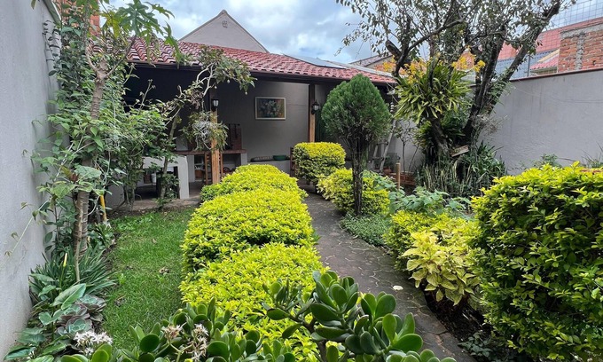 San Sebastian Villa | Encantadora Casa muy cerca del Centro y la Ordoñez Lazo en Cuenca.