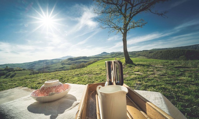 Il Poggio Apartamento | Natural Oasis “La Fornace” is situated in the middle of the sunny tuscan badlands spread by multic