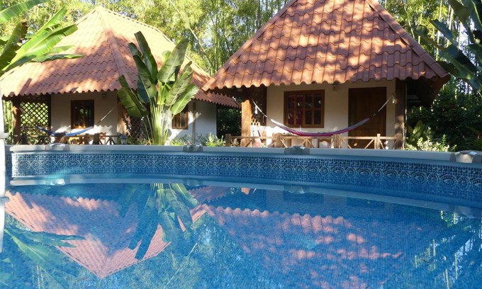 Las Lajas Cama Y Desayuno | Naturalmente Boutique Bungalows y Cocina Mediterránea