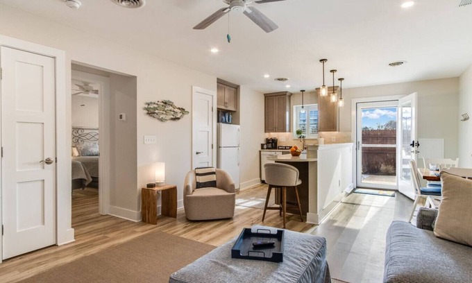 Lewes Condominio | Nature Lovers * Beach Walks * Bike trails