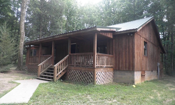 Mt Lookout Cabina | Naturaleza y privacidad con Internet e hidromasaje y actividades locales al aire libre!