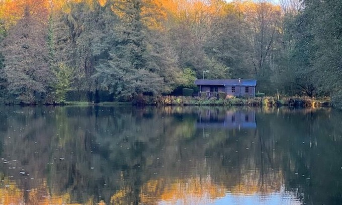 Dehault Chalet De Esquí | Chalet nature avec étang privé, terrasse, cheminée, pêche et tourisme dans le Perche