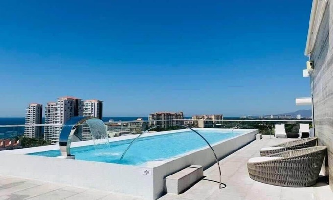 Isla Iguana Apartamento | Nautico Condo, Nice Marina View, Rooftop Pool, Gym