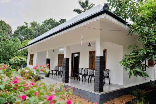 Elappara Casa | Navaratna Holiday Homestay