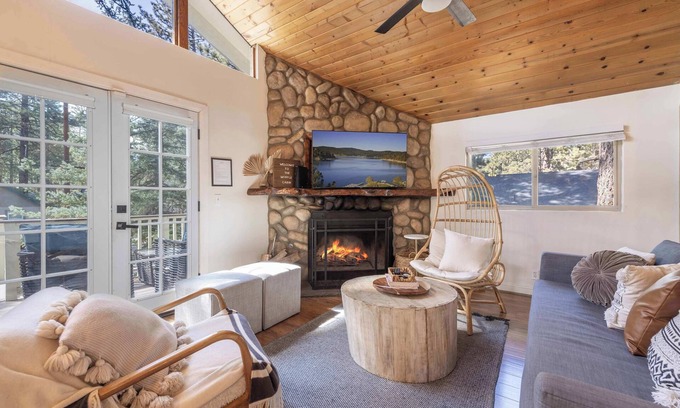 Peter Pan Casa | Navigate Stays Big Bears Best-Kept Secret Cabin