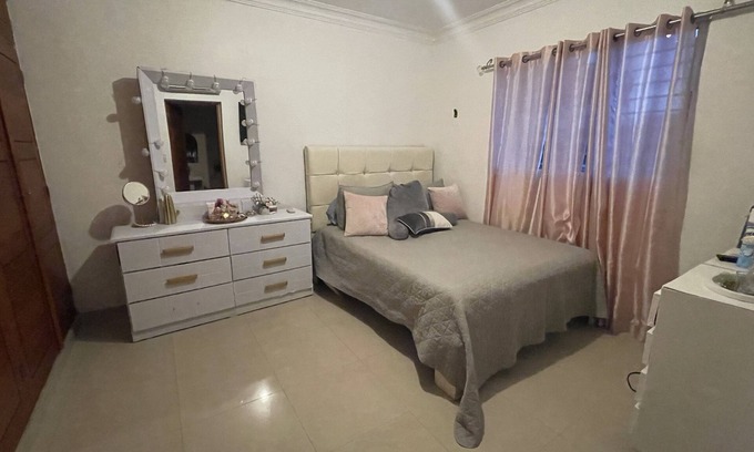 Santo Domingo Apartamento | Near all the places-- Family sized condo with balcony