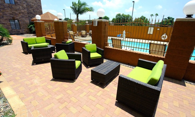 South Side Condominio | Near Area Beaches | Free Breakfast!