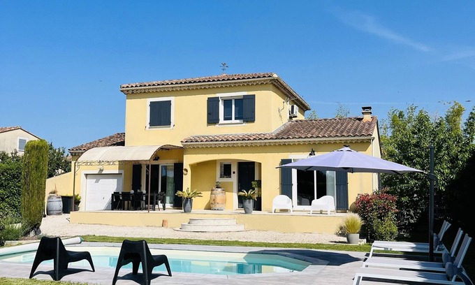 Althen-des-Paluds Villa | Cerca de Aviñón, confortable villa con piscina privada, en Provenza