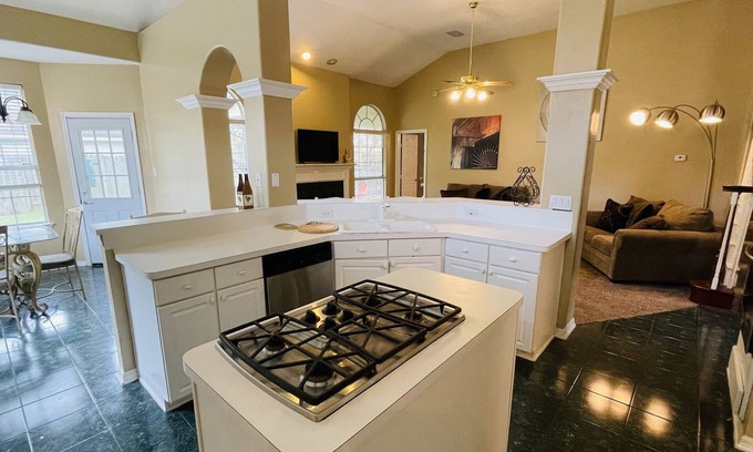 Kingwood Casa | Near Bush Airport