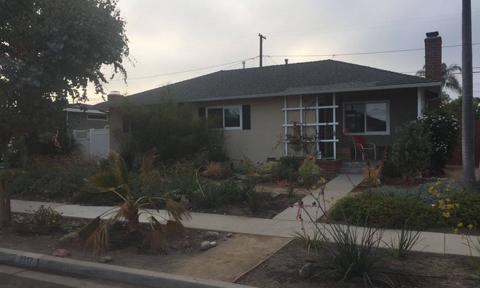 Los Altos Casa | Camina hasta Cal State LB. 5 millas a la playa y 9 a Disney en nuestro retiro tranquilo