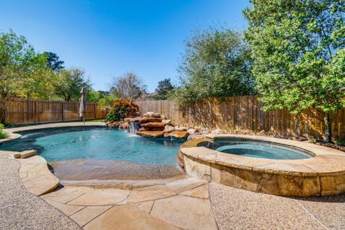 The Woodlands Casa | Near Cynthia Woods Mitchell Pavilion Family Home!
