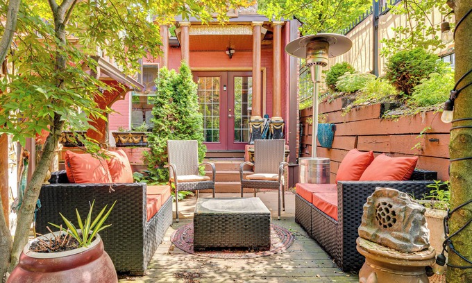 Scranton Casa | Walk to Nay Aug Park: Grand Group Getaway w/ Patio