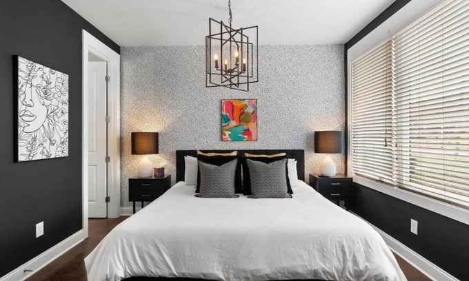 South Nashville Casa | Cool, Modern Three Story Stunner in WeHo