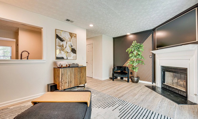 Church Street Casa | Near GICC & ATL Airport: Modern Townhome!