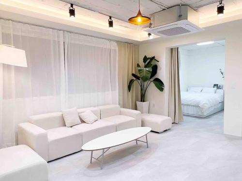 Mapo Apartamento | Near Hongik University Station Suite Room