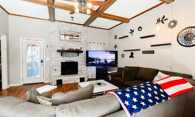 Lewisville Casa | Near Lake & DFW Airport - Outdoor Bar