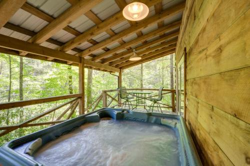 Vein Mountain Casa | Near Lake Lure Quiet Cabin with Deck and Trail Access