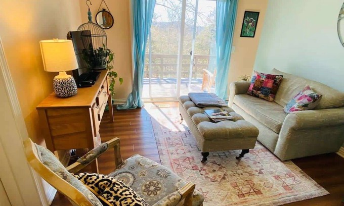 Holiday Island Apartamento | Penny's Place, Near Marina, Kitchen, FAST WiFi