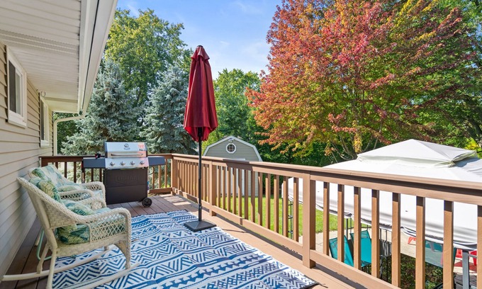 Wasco Casa | Near Chicago&O’Hare/King Bed/WiFi+Game room