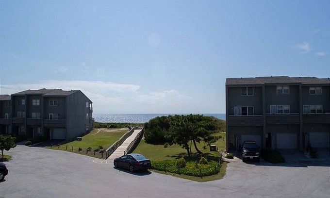 Morehead City Condominio | Casi condominio frente al mar en Tar Landing Villas - Adyacente al parque estatal Ft Macon