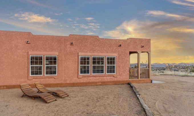 Pioneertown Casa | Near Pappy & Harriet's + Rimrock Ranch