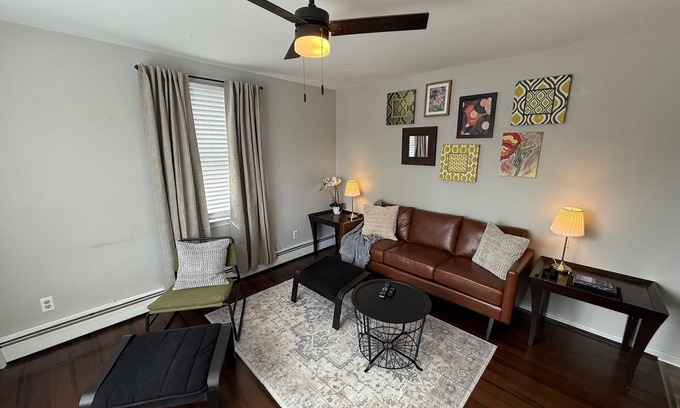 Wanskuck Apartamento | Near Providence College 2 Bed w/Laundry & Parking