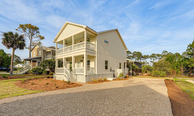 Carrabelle Casa | Near State Parks: Carrabelle Home w/ Beach Access!