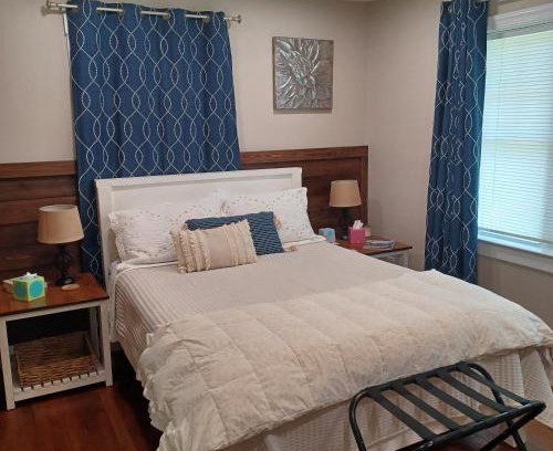 East Raleigh Casa | Near the Center of it All