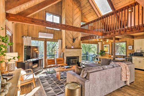 Twain Harte Casa | Near Trails Cabin with 2-Level Deck in Twain Harte