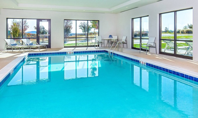 Rio Condominio | Near University of Virginia + CHO | Free Breakfast, Indoor Pool!